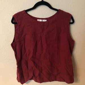 Maroon tank
